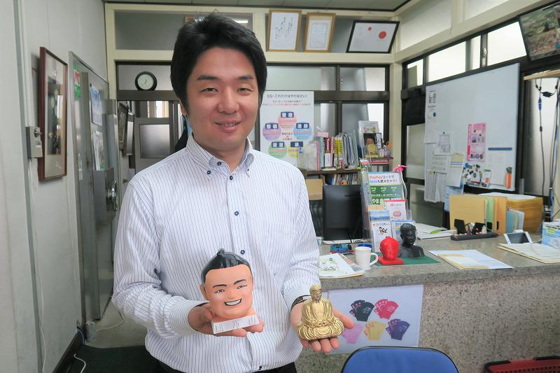 s-顔写真.jpg